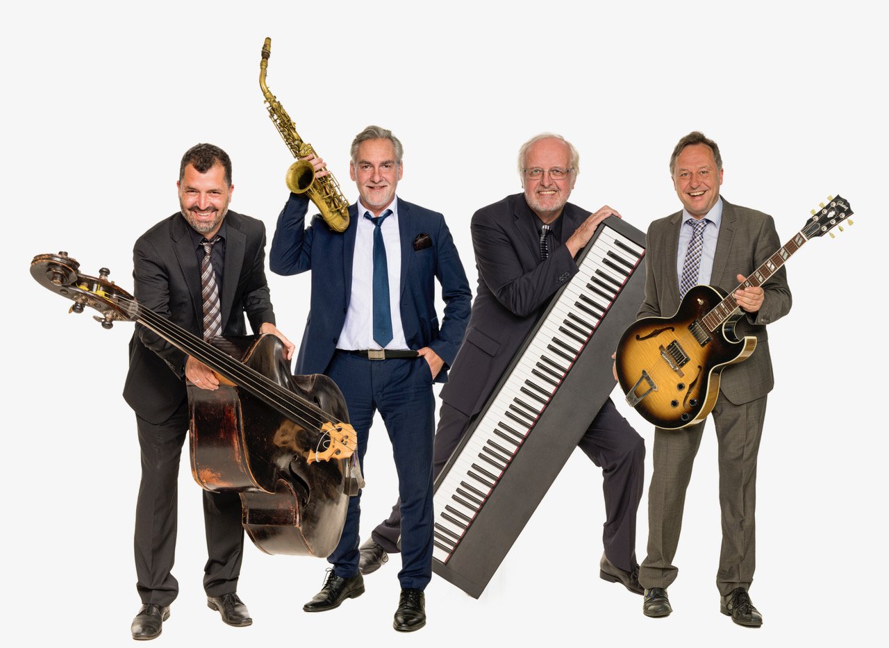 kunsthallekuehlungsborn_swinginseagulls